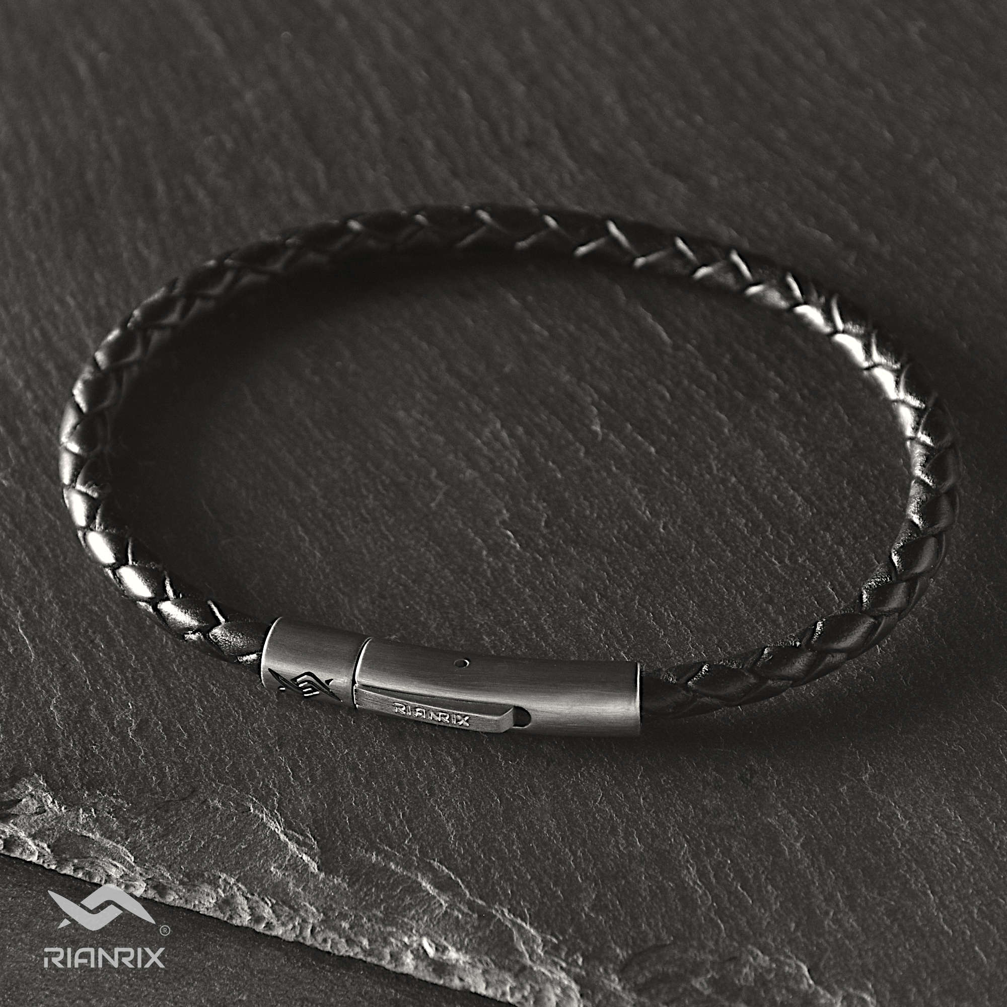 Cole - 4mm bolo genuine leather bracelet in black
