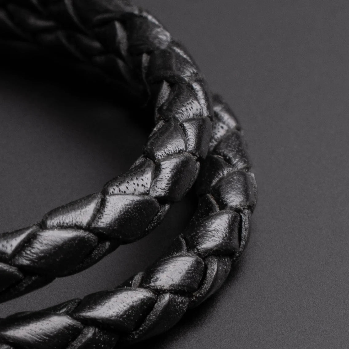 Maddox – 4mm Double-Layer Cowhide (Black)