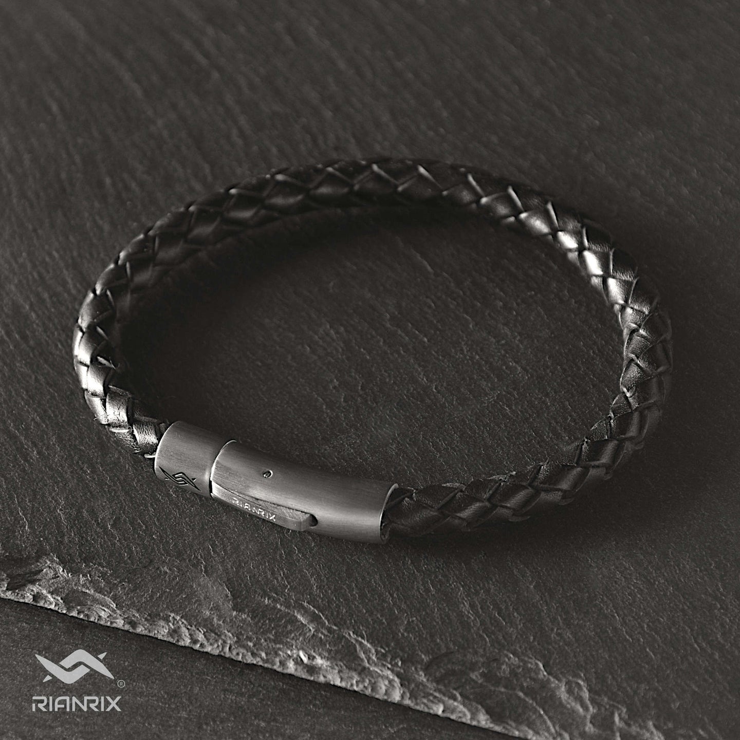 Raven - 6mm bolo genuine leather bracelet in classic black