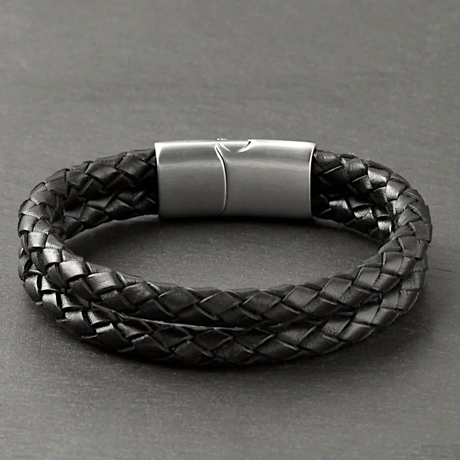 Rhys – 6mm Premium Double-Layer Leather Bracelet (Classic Black)