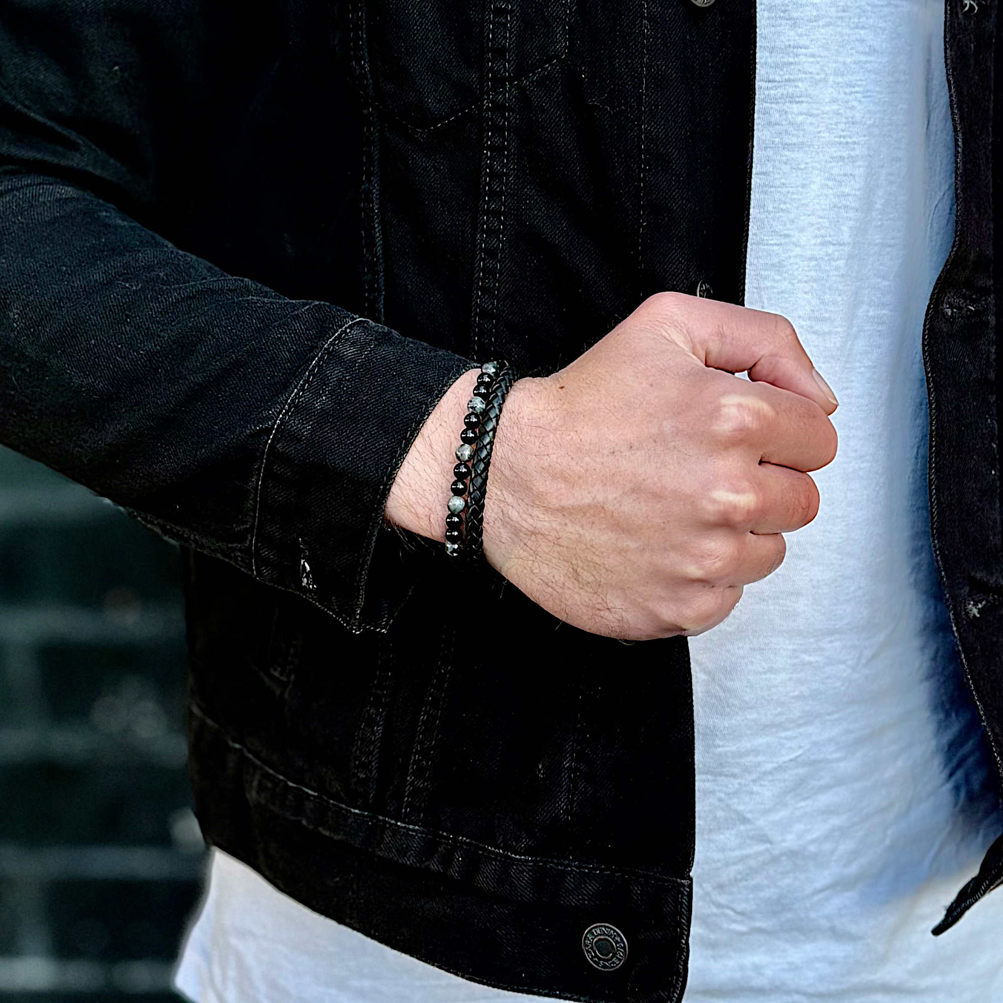 Shadow - Genuine leather bracelet with black flash stone