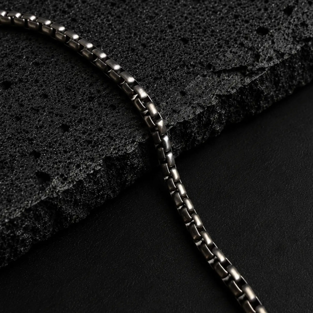 Vector — Black Bar Pendant Necklace